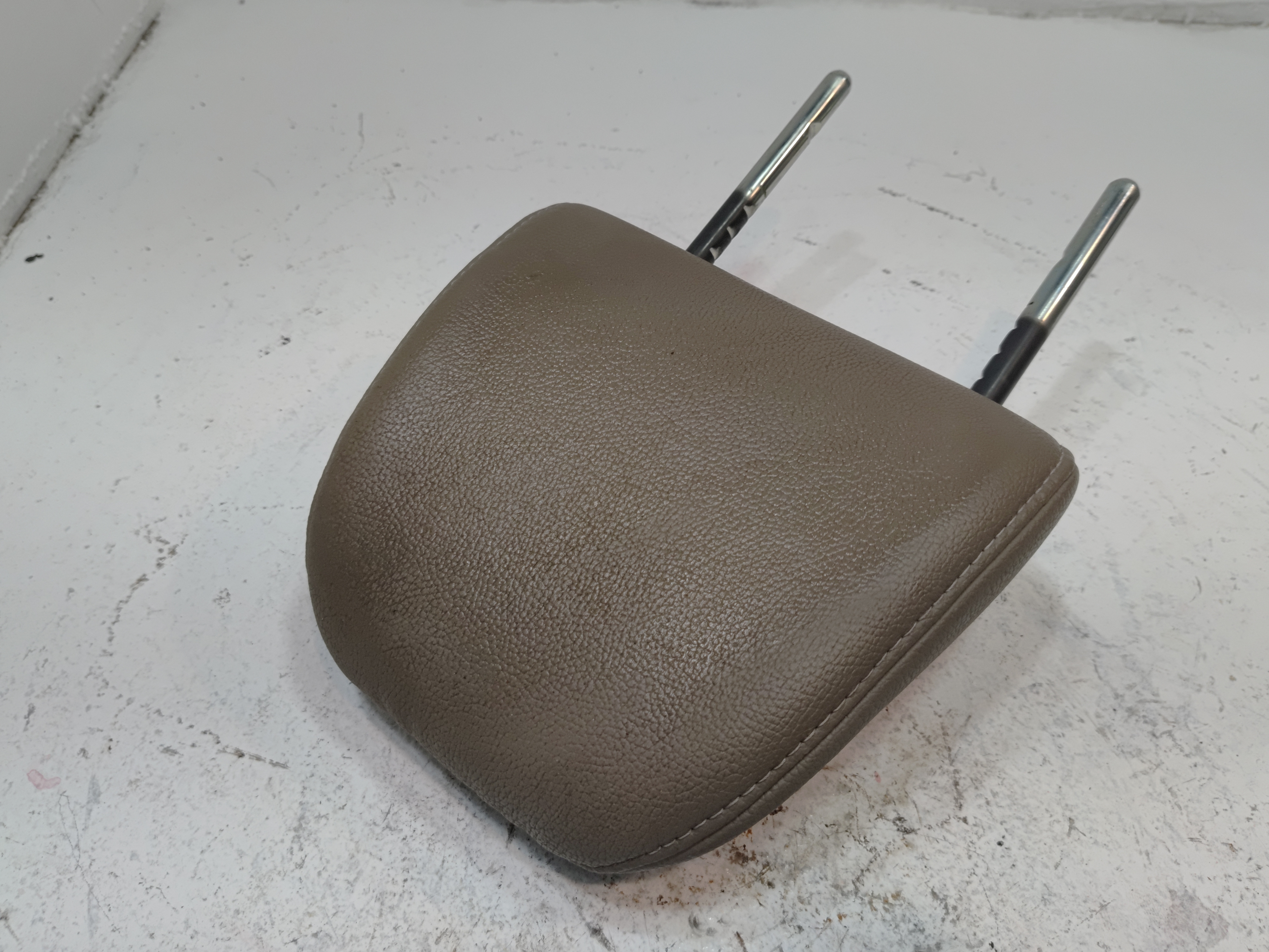 2016-2022 Honda Pilot Front Right or Left Seat Headrest Leather OEM