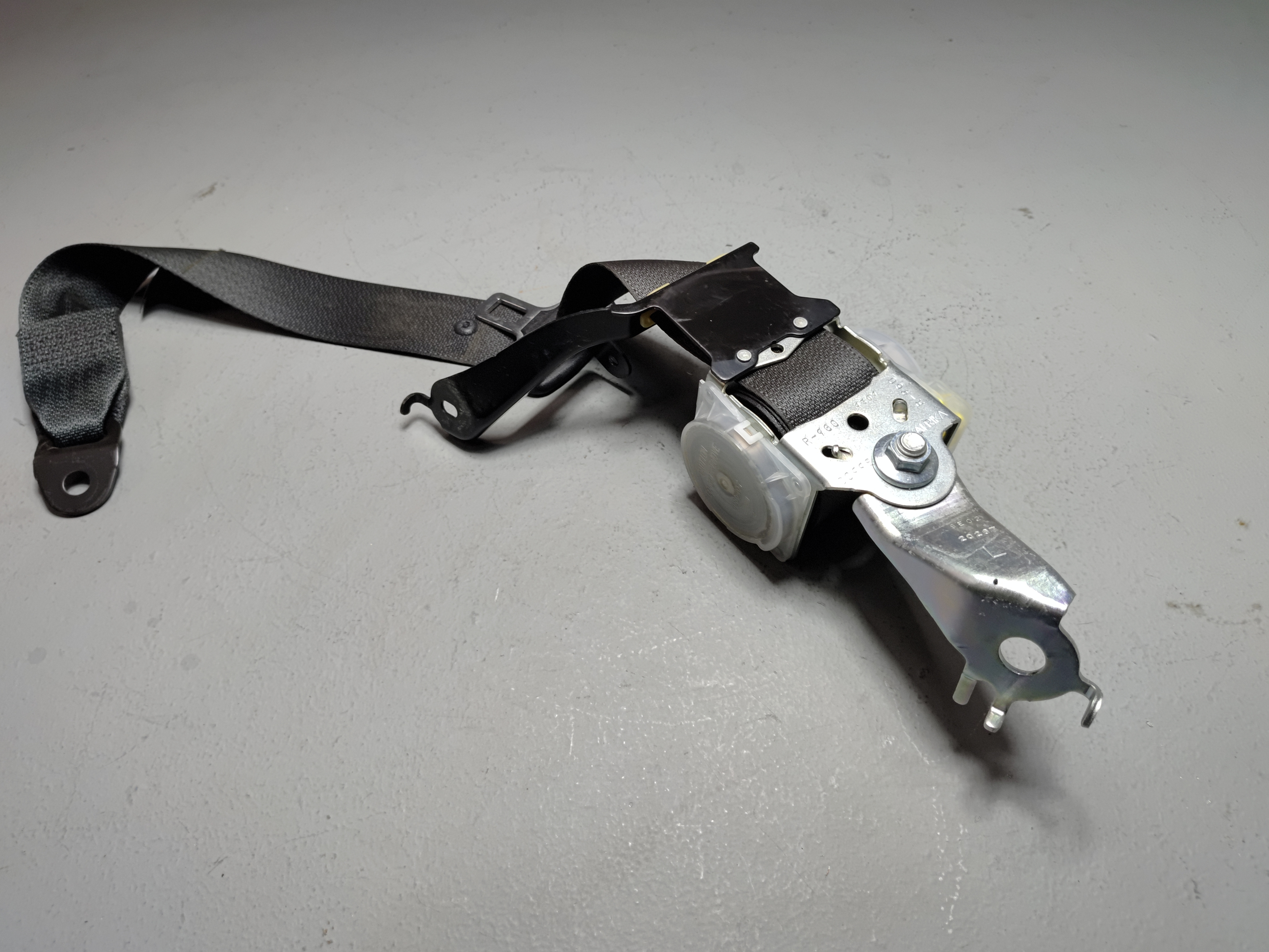 2019-2022 TOYOTA RAV4 REAR 2ND ROW DRIVER SEAT BELT SEATBELT RETRACTOR OEM