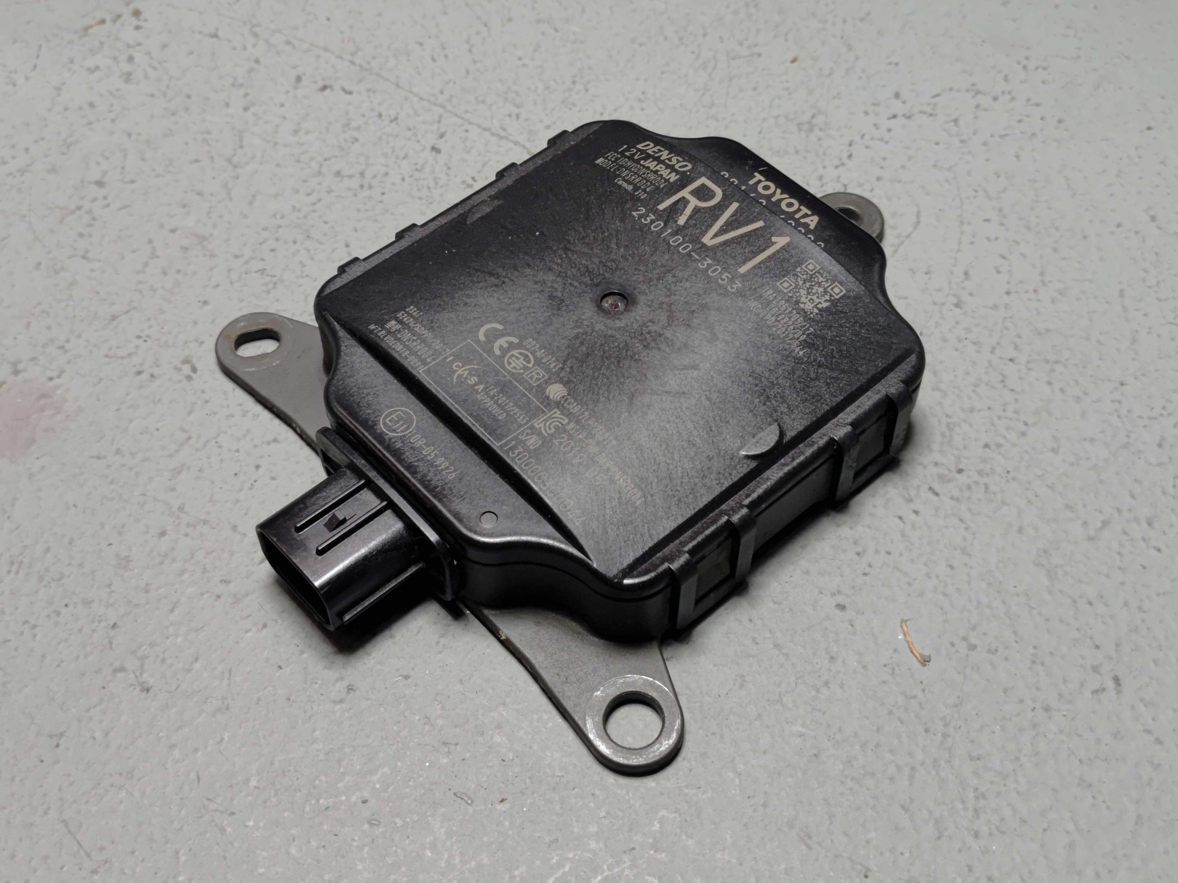 2019-2020 Toyota RAV4 Rear Left or Right Side Blind Spot Radar Sensor Module OEM