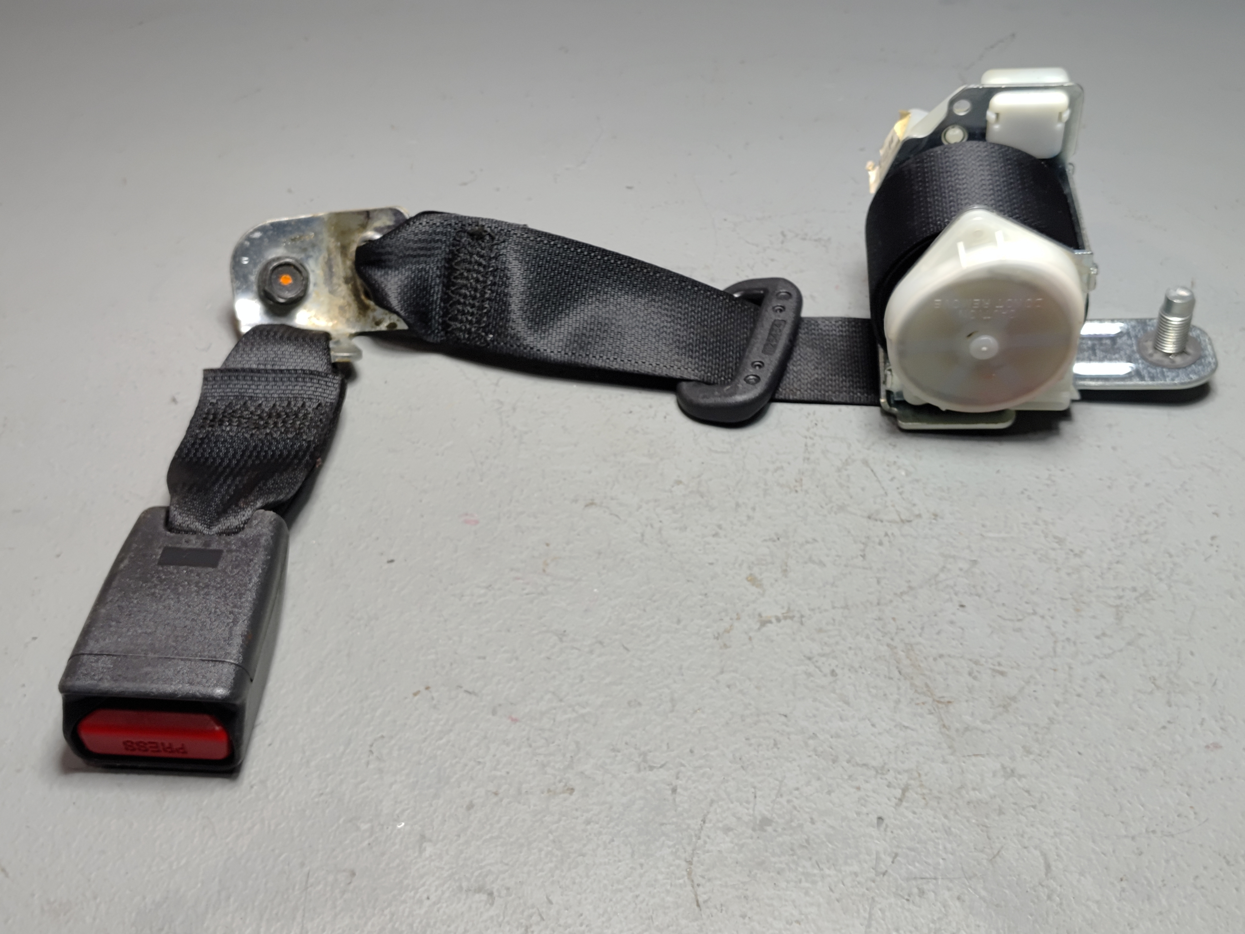 HONDA CIVIC 2016-2021 REAR CENTER SIDE SEAT BELT SEATBELT RETRACTOR OEM