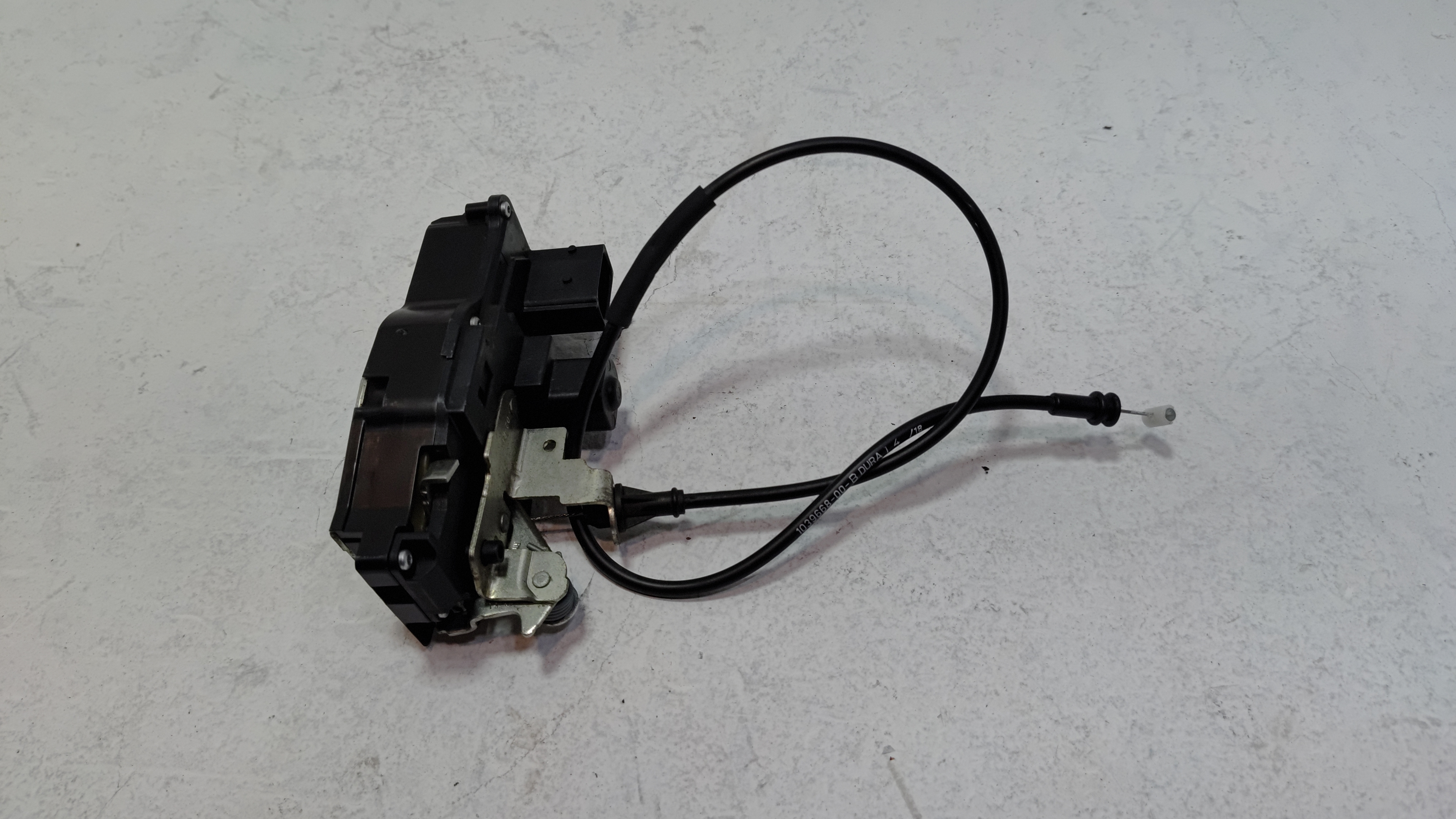 2012-20 TESLA MODEL S FRONT PASSENGER SIDE DOOR LOCK LATCH ACTUATOR & CABLE OEM