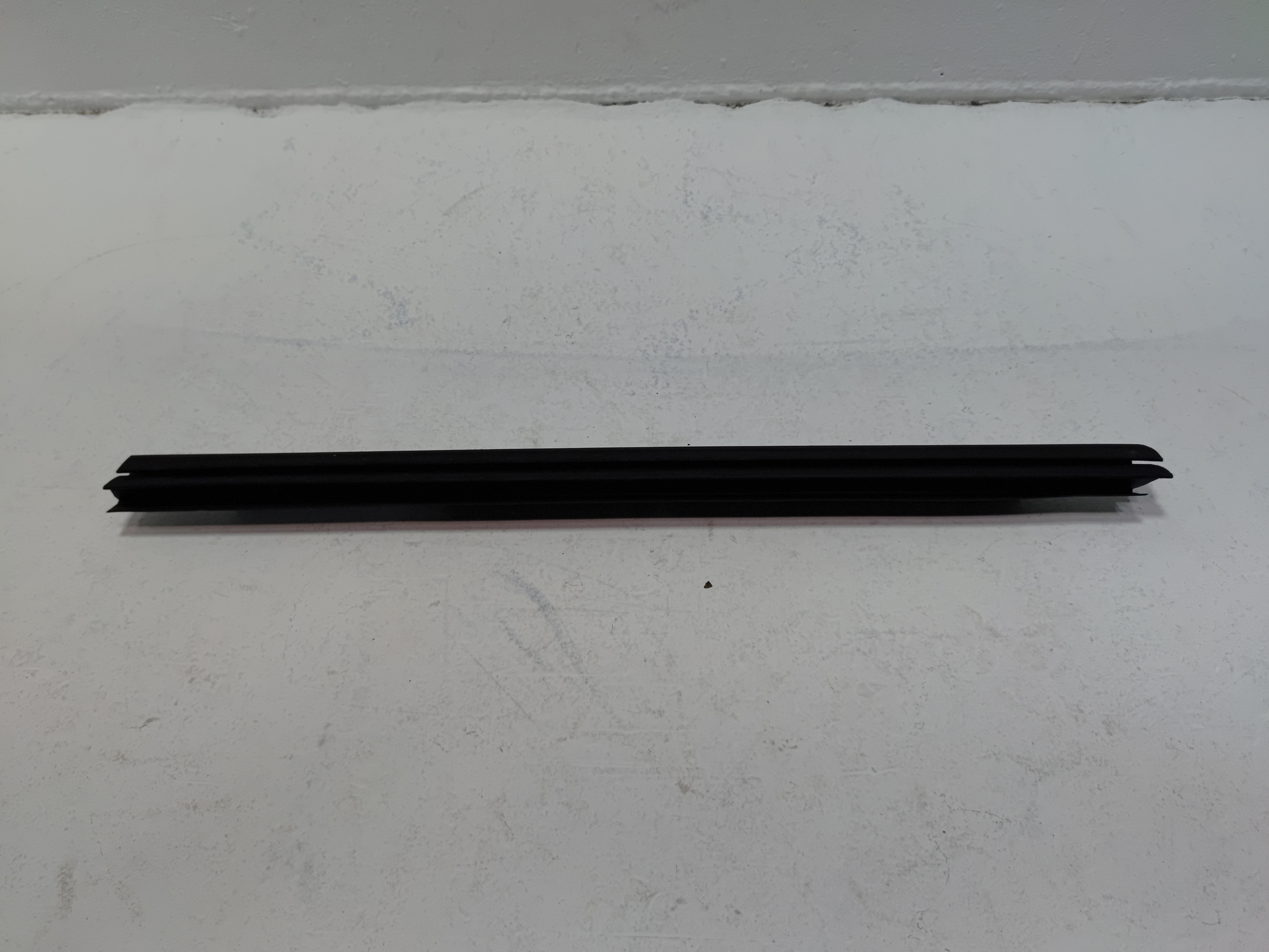 2019-2024 TOYOTA RAV4 REAR LEFT DOOR WINDOW INNER BELT WEATHERSTRIP SEAL OEM