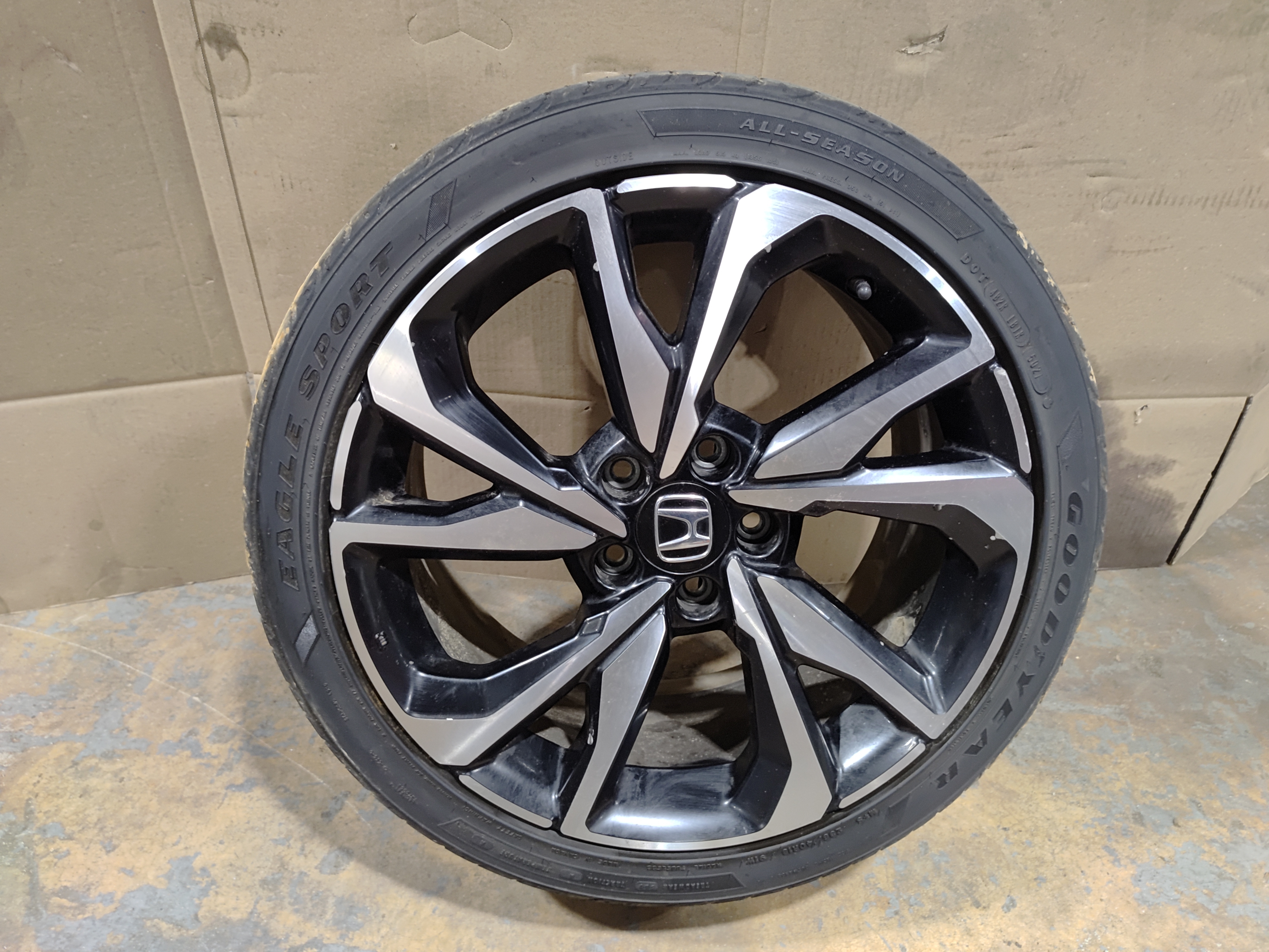 2017-19 Honda Civic Si Machined Black Wheel Rim 18x8J W/ Tire 235/40R18 91W OEM