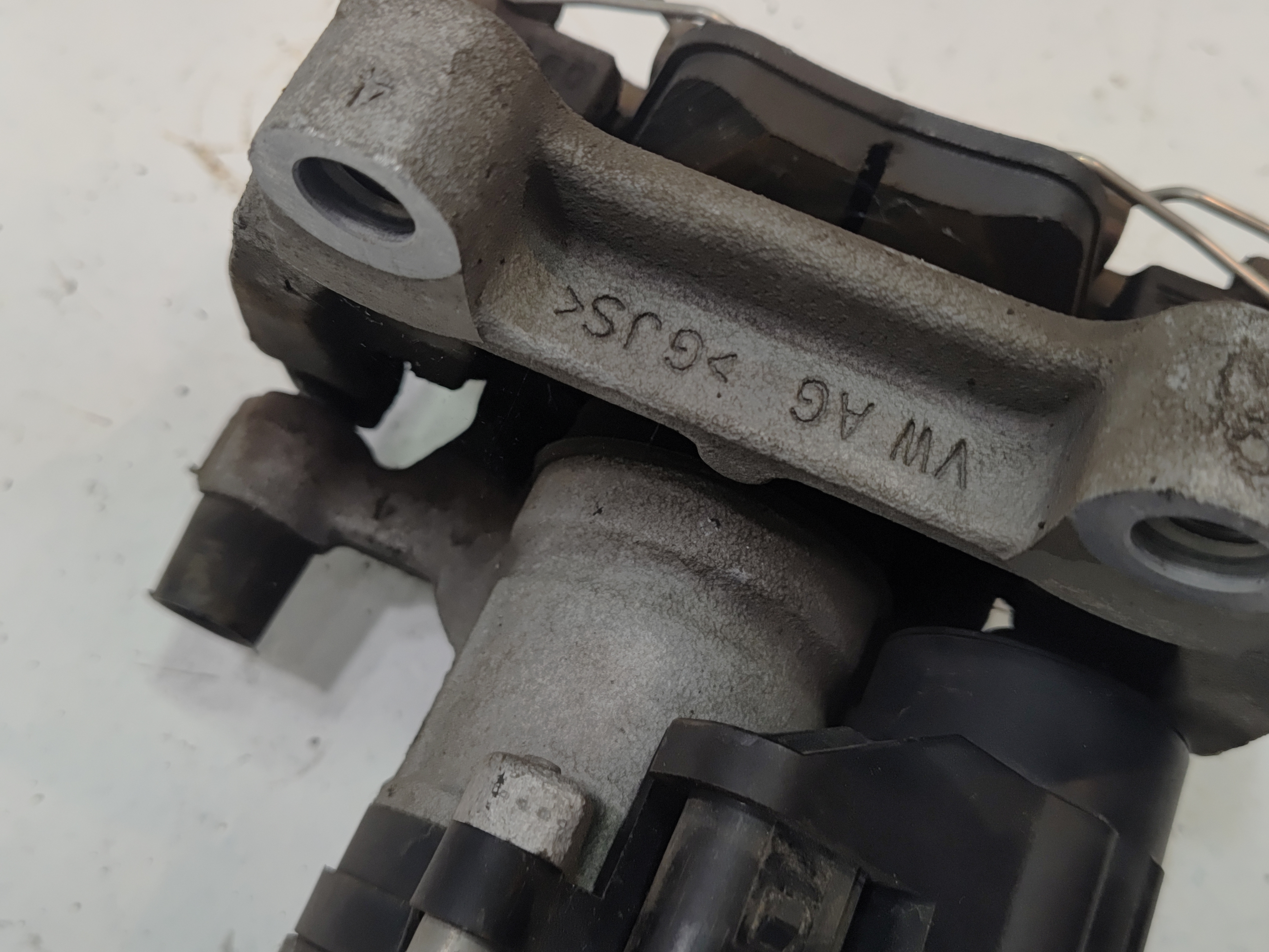 2018-2023 VOLKSWAGEN ATLAS REAR LEFT DRIVER BRAKE CALIPER W/ACTUATOR OEM