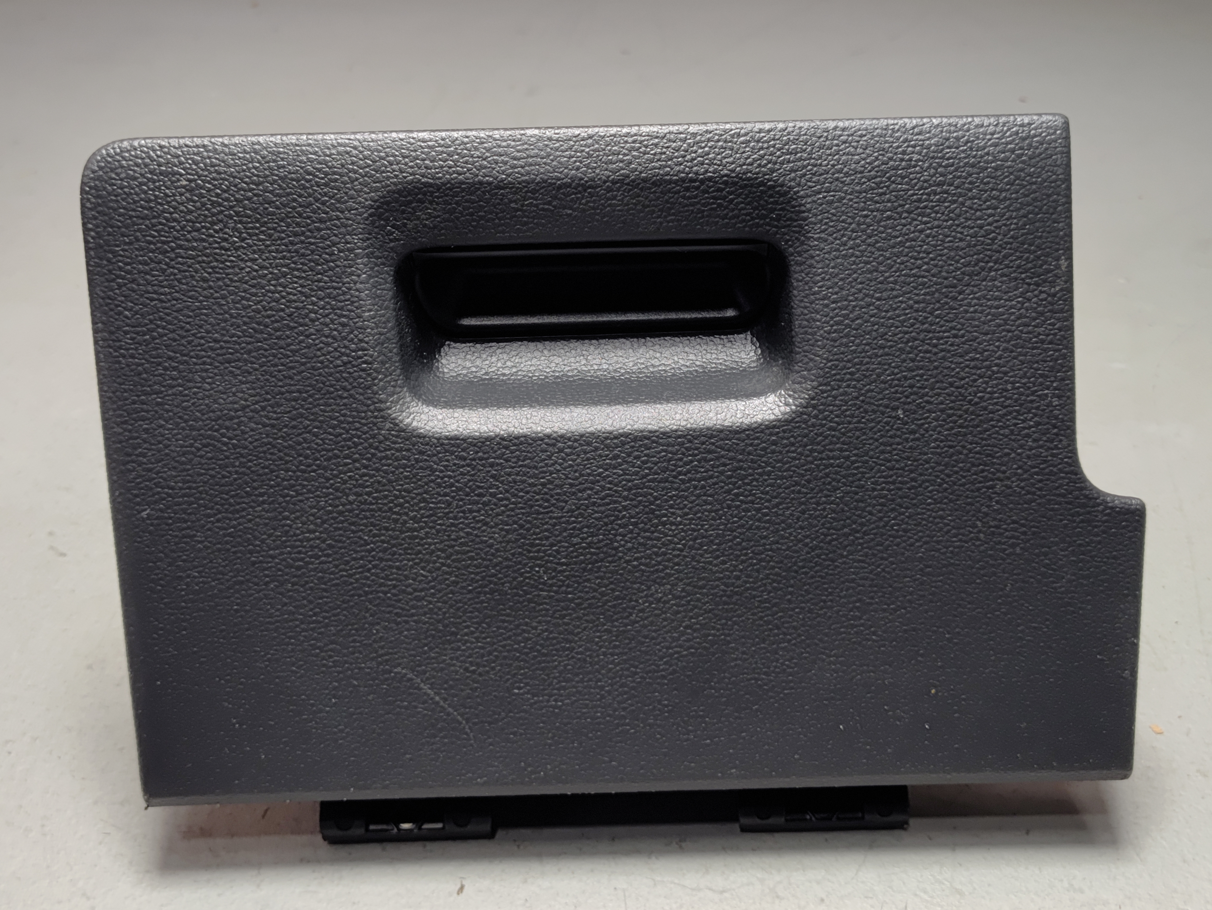 2018-2023 Volkswagen Atlas Dash Instrument Panel Lower Tray Storage Box OEM