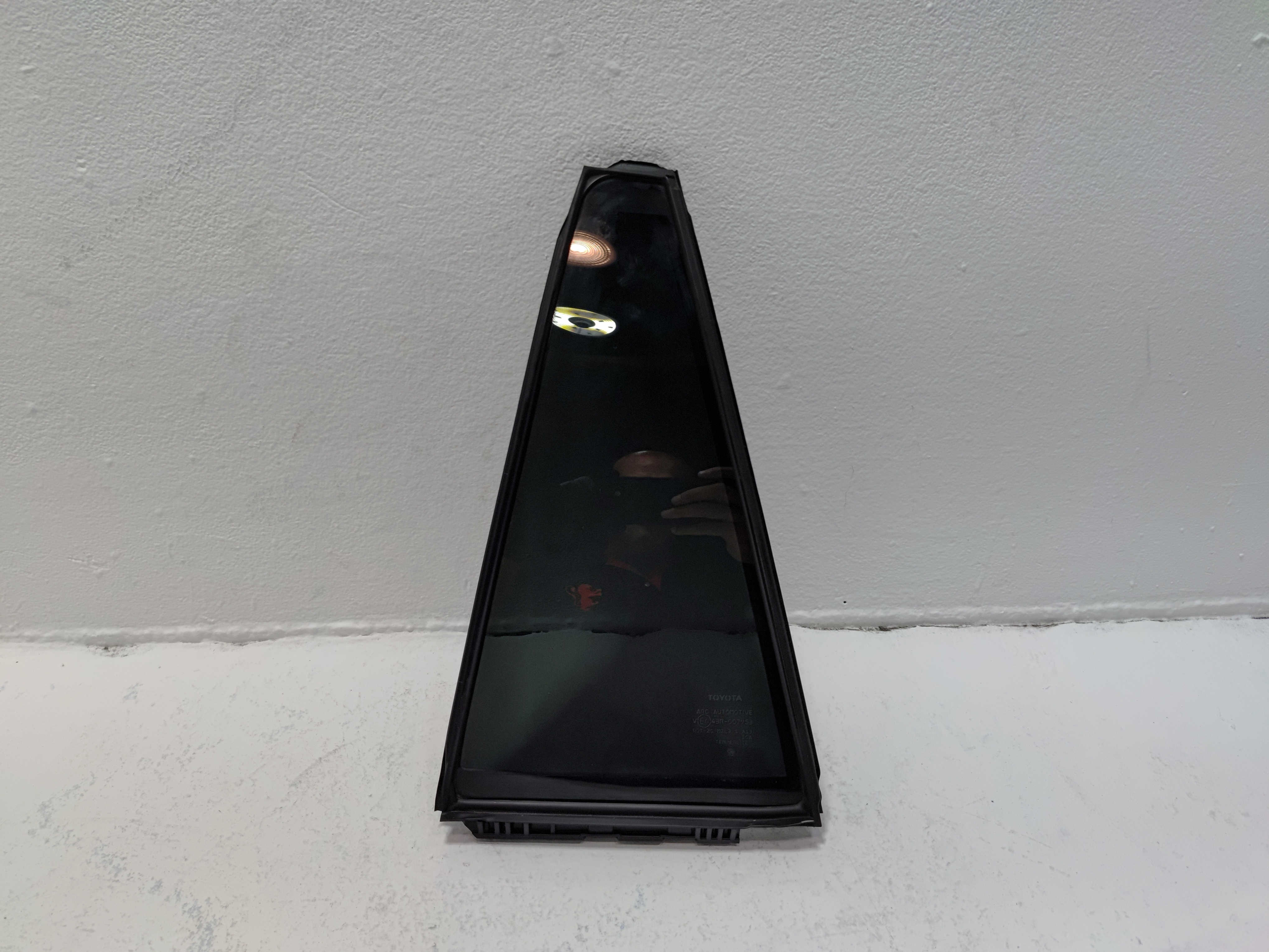 2019-2024 TOYOTA RAV4 REAR LEFT SIDE DOOR WINDOW CORNER VENT FIXED GLASS OEM