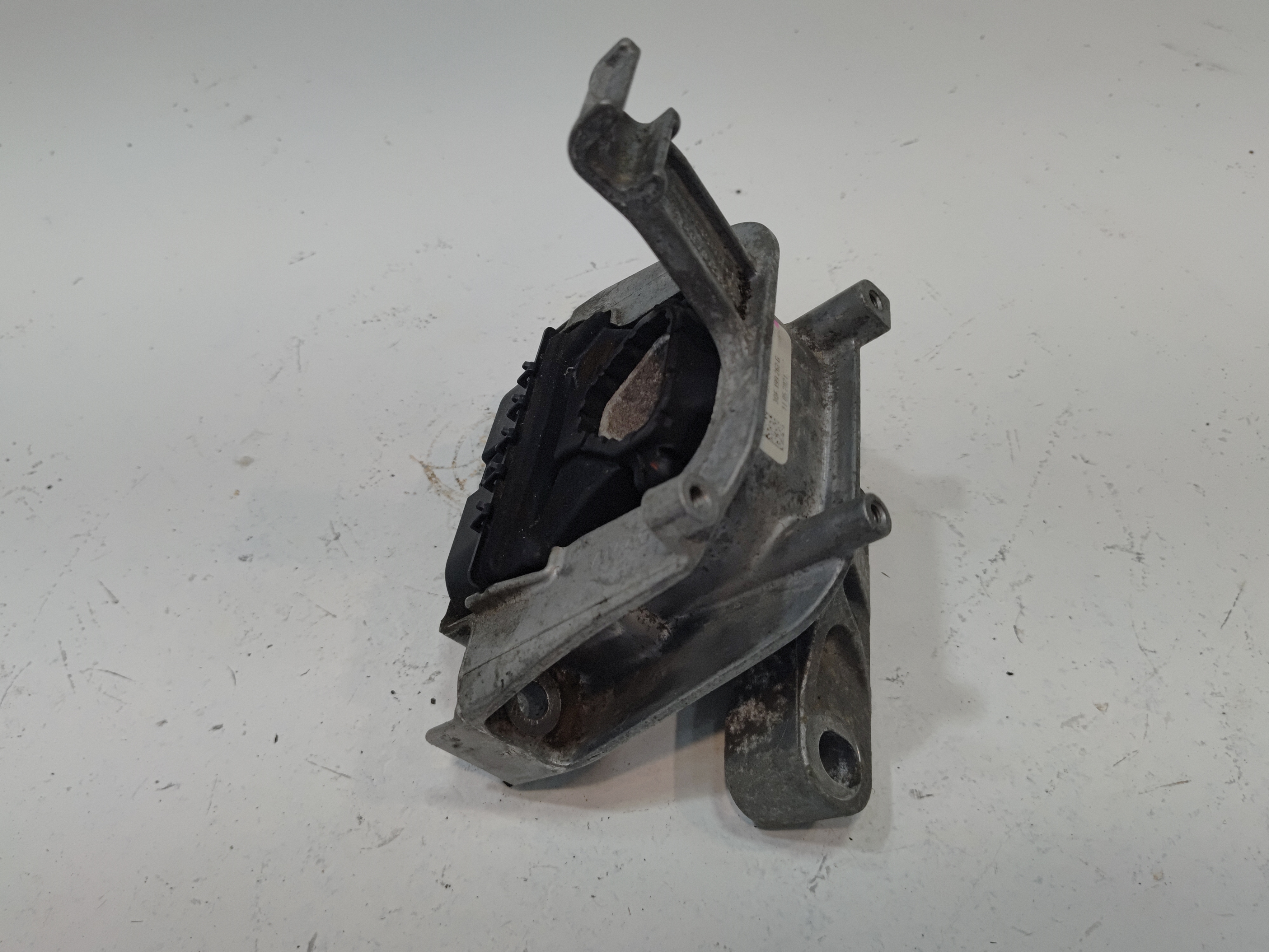 2018-2023 VOLKSWAGEN ATLAS 3.6L FRONT RIGHT PASSENGER ENGINE MOTOR MOUNT OEM