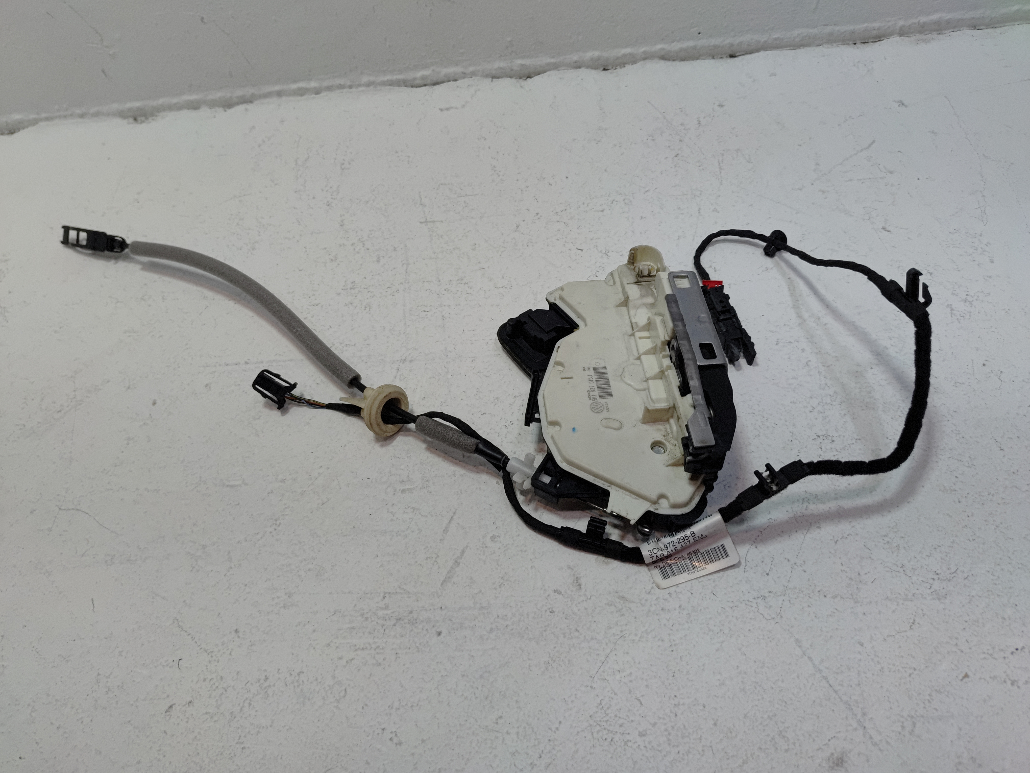 2018-2025 Volkswagen Atlas Front Driver Door Lock Latch Actuator Motor OEM