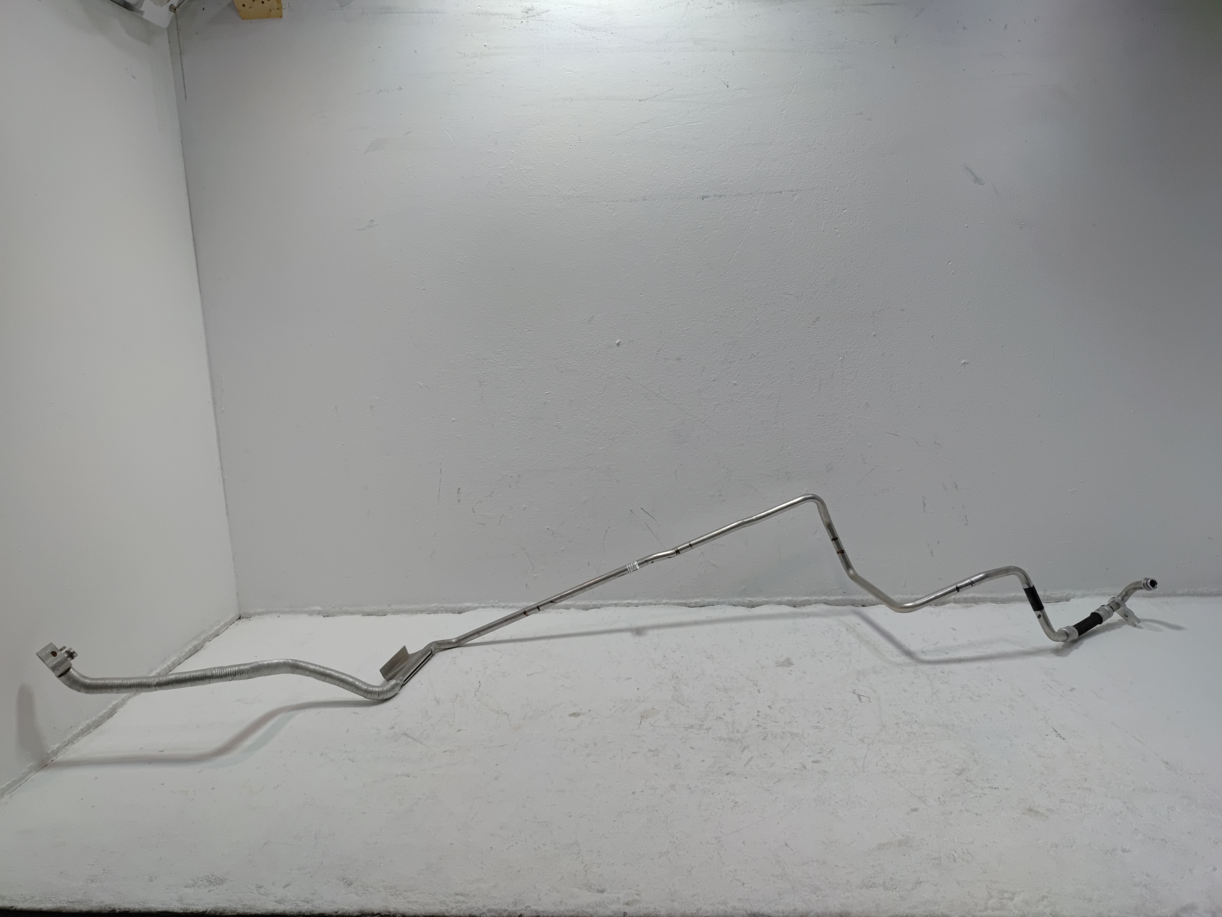 21-25 Volkswagen Atlas AC Air Conditioning Rear Coolant Hose Tube Pipe Line OEM