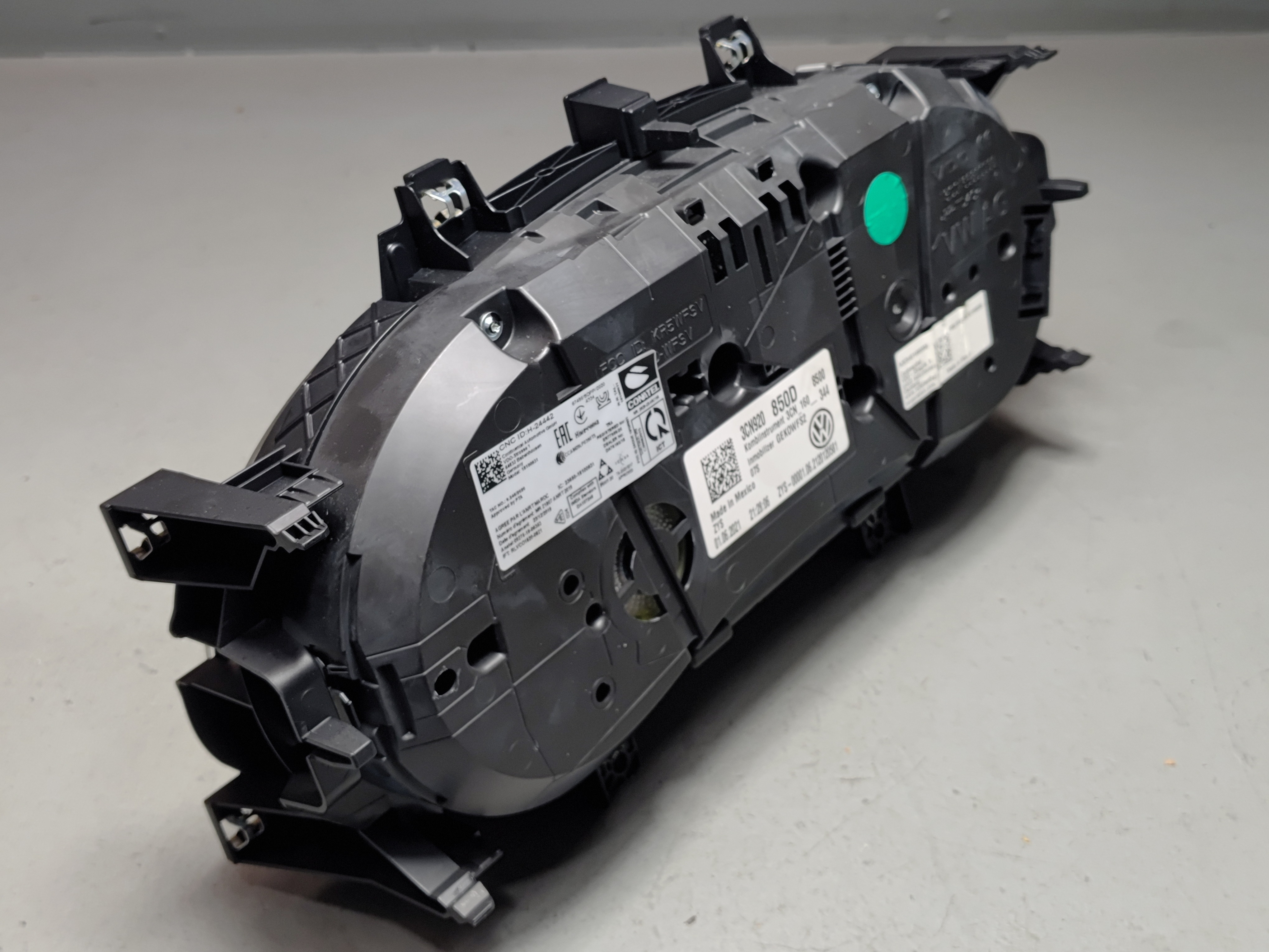 2021-23 Volkswagen Atlas Dashboard Instrument Cluster Speedometer OEM 67K Miles