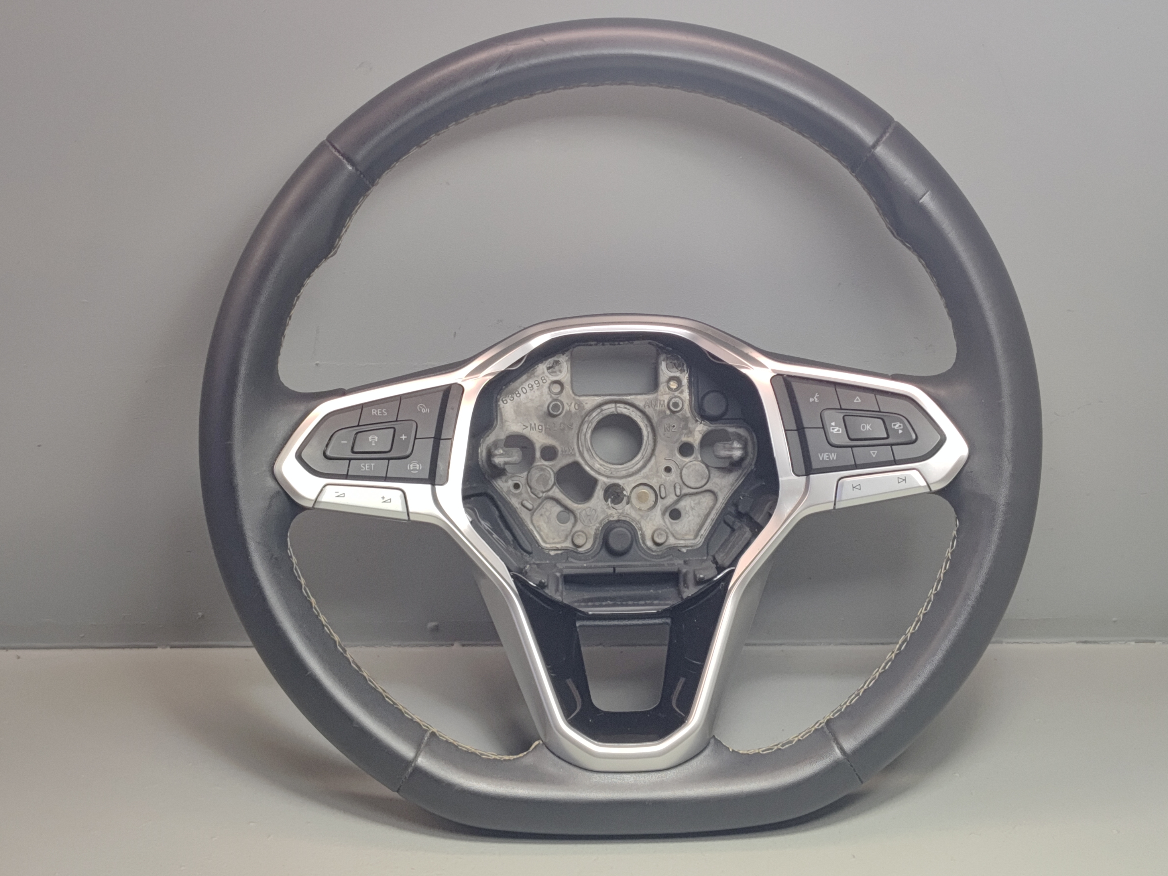 2020-2021 Volkswagen Atlas Multifunctional Steering Wheel OEM
