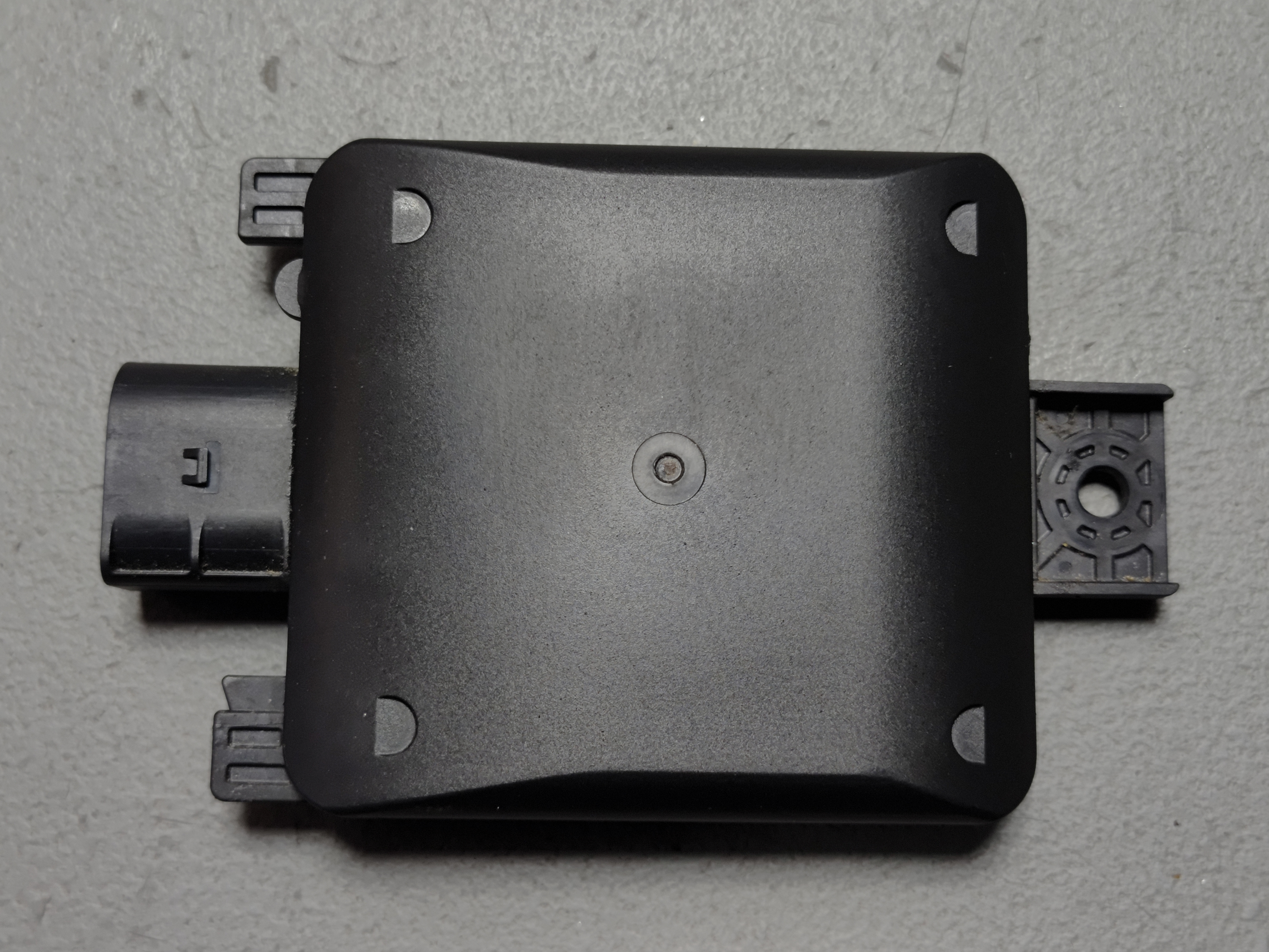 2019-2023 Volkswagen Atlas 	Rear Bumper Passenger Side Blind Spot Radar OEM