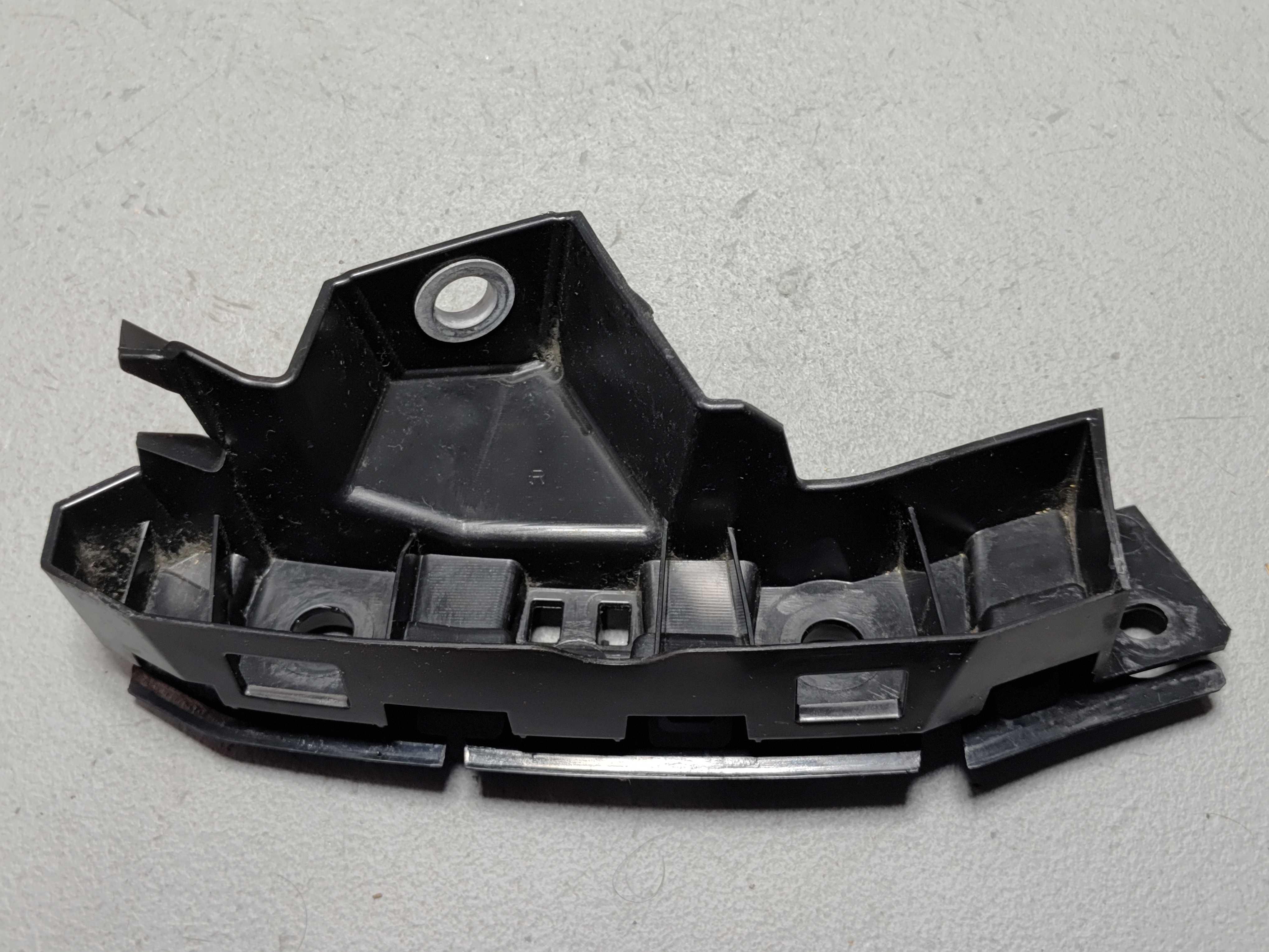 2021-2023 Volkswagen Atlas Front Bumper Right Passenger Side Bracket OEM