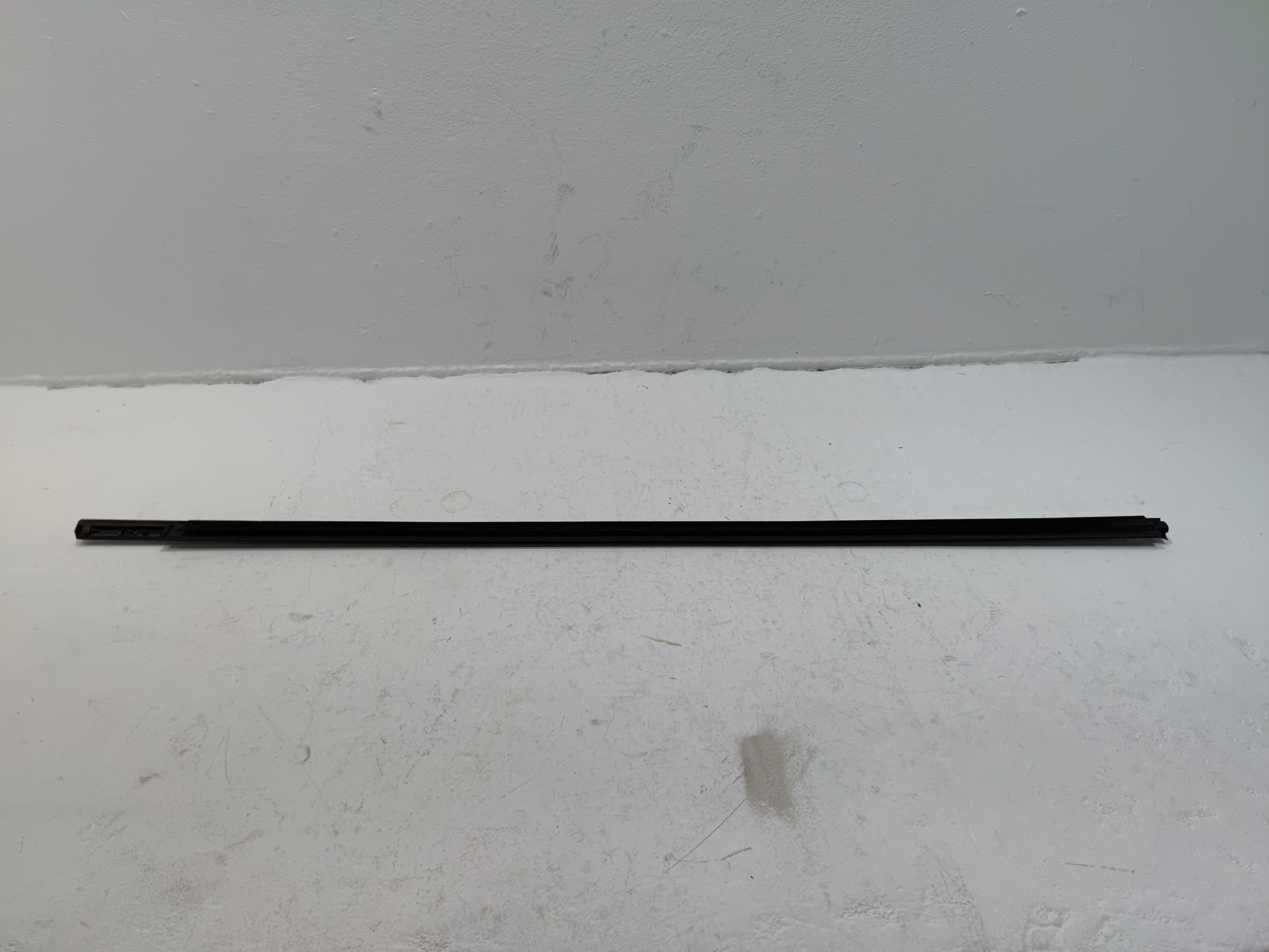 2016-2020 HONDA CIVIC FRONT LEFT DRIVER SIDE DOOR WINDOW BELT MOLDING OEM