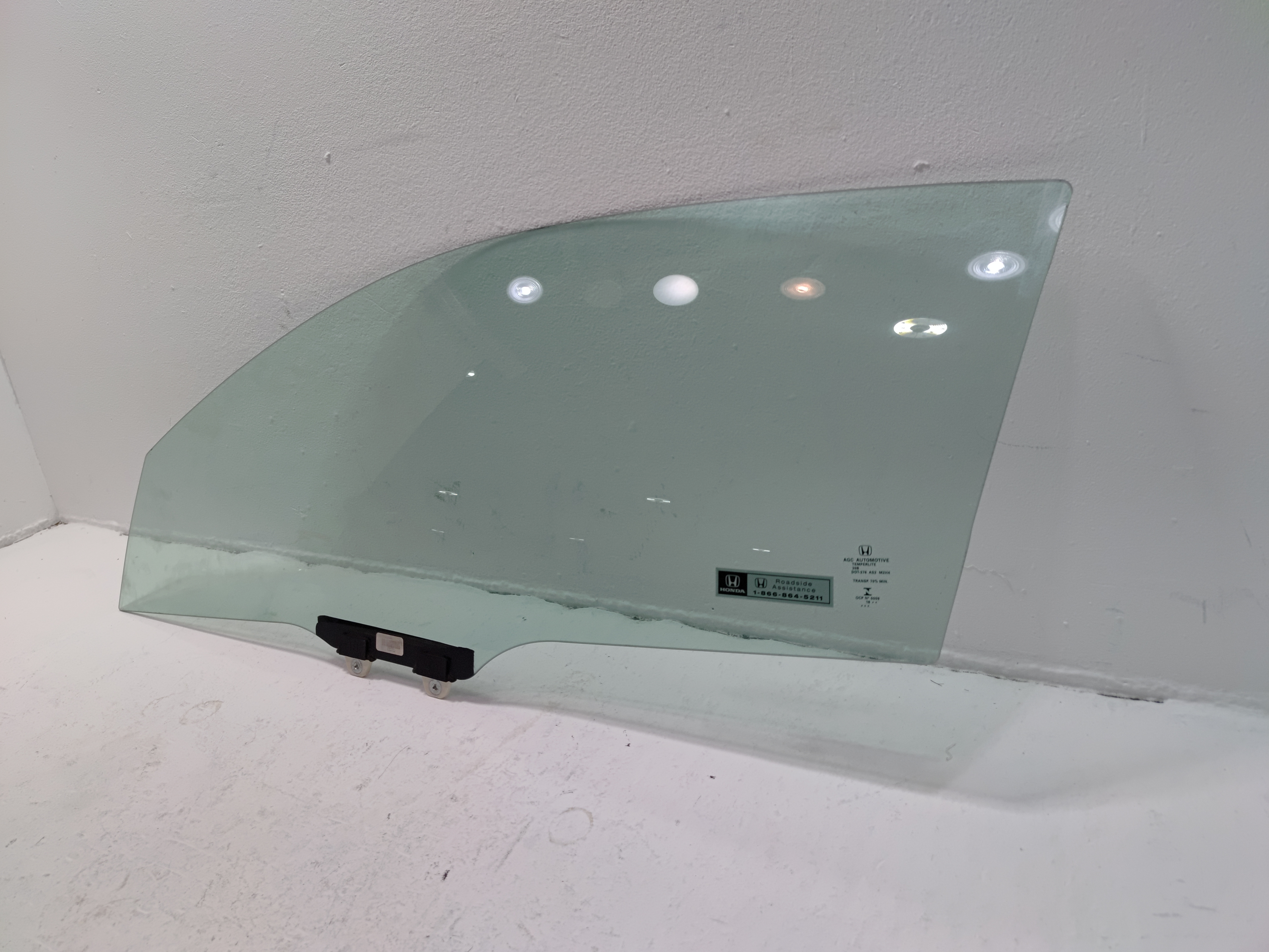 2016 - 2020 HONDA CIVIC COUPE FRONT DRIVER SIDE DOOR WINDOW GLASS OEM