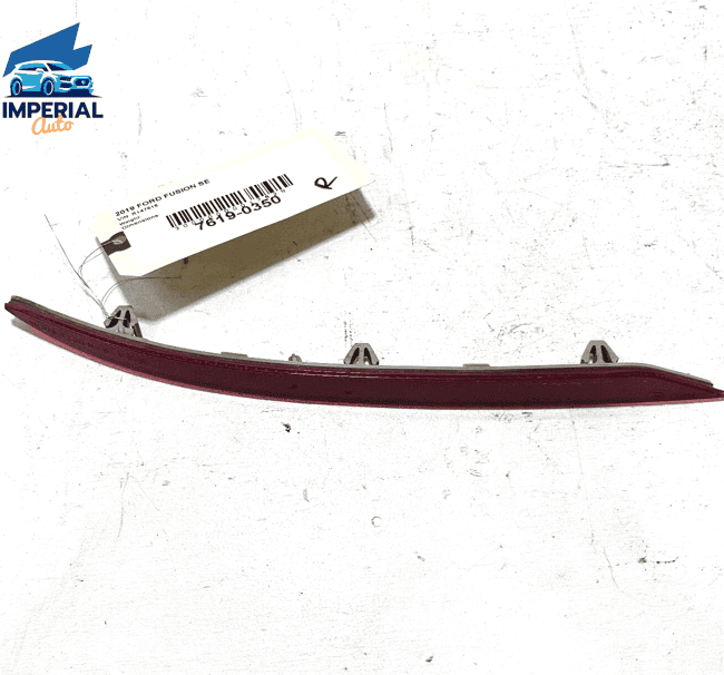 2019- 2020 FORD FUSION REAR BUMPER RIGHT PASSENGER SIDE REFLECTOR OEM