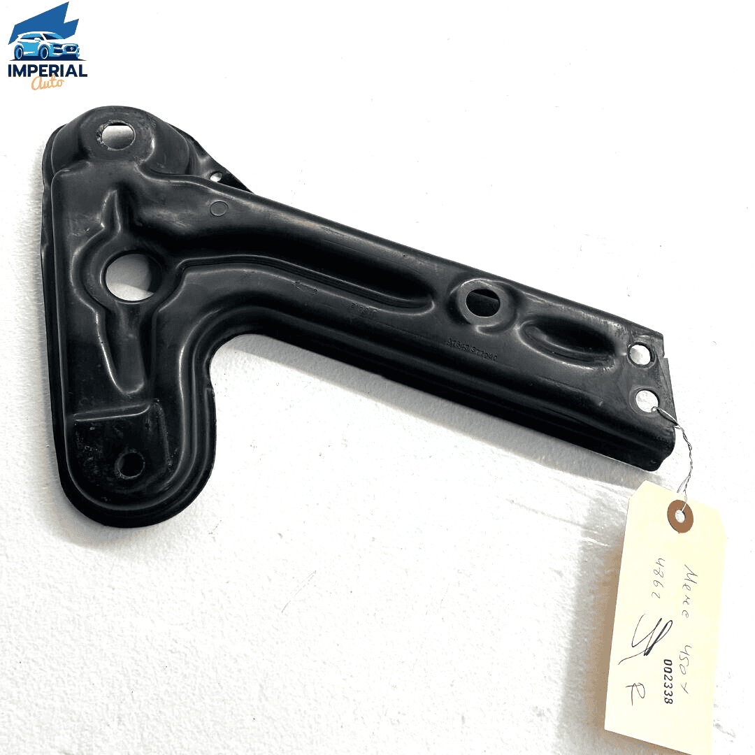 2007-12 Mercedes GL450 Front Subframe Crossmember Right Lower Brace Bracket