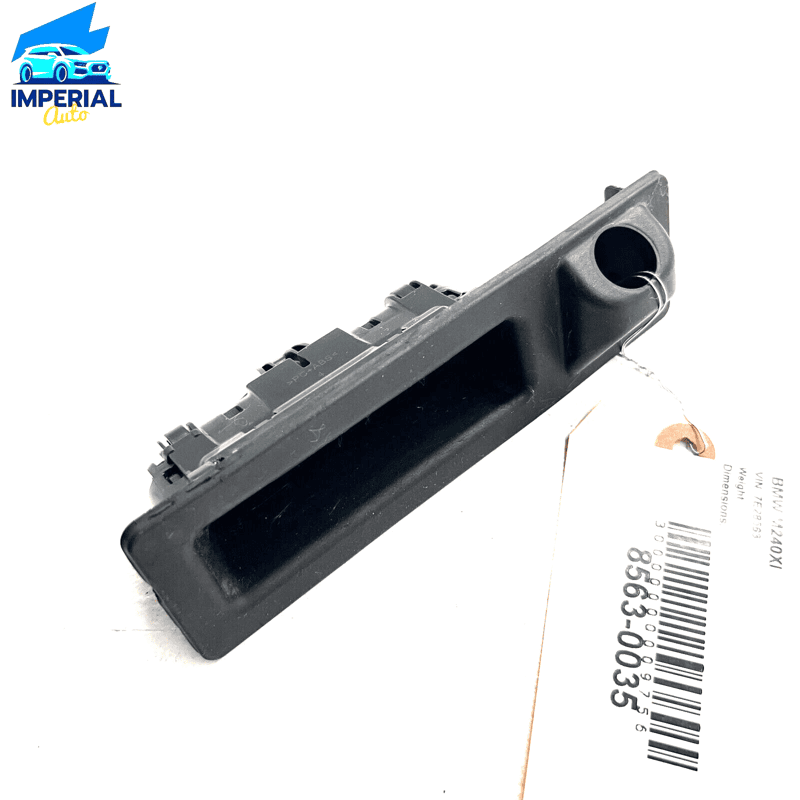 BMW M240xi F23 2017-2020 TAILGATE LIFTGATE RELEASE HANDLE SWITCH W/O CAMERA