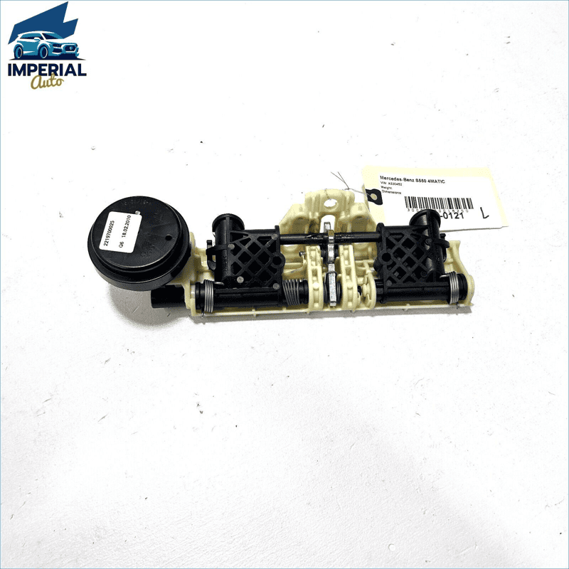 07-13 MERCEDES S550 W221 REAR SEAT CENTER HEADREST FOLDING MECHANISM OEM