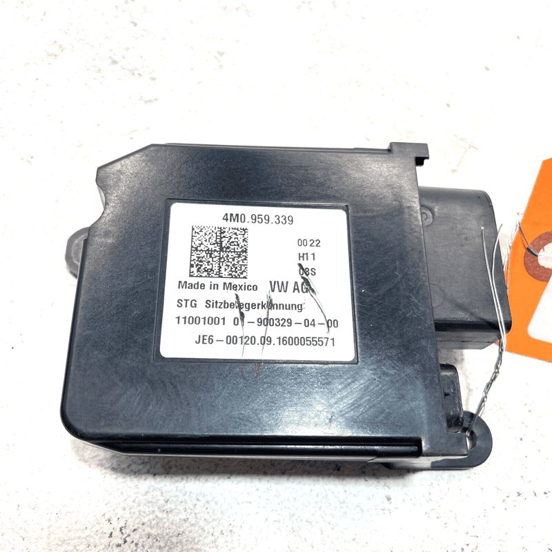 2017-2019 AUDI Q7 PREMIUM PLUS FRONT RIGHT SEAT OCCUPANT SENSOR MODULE OEM