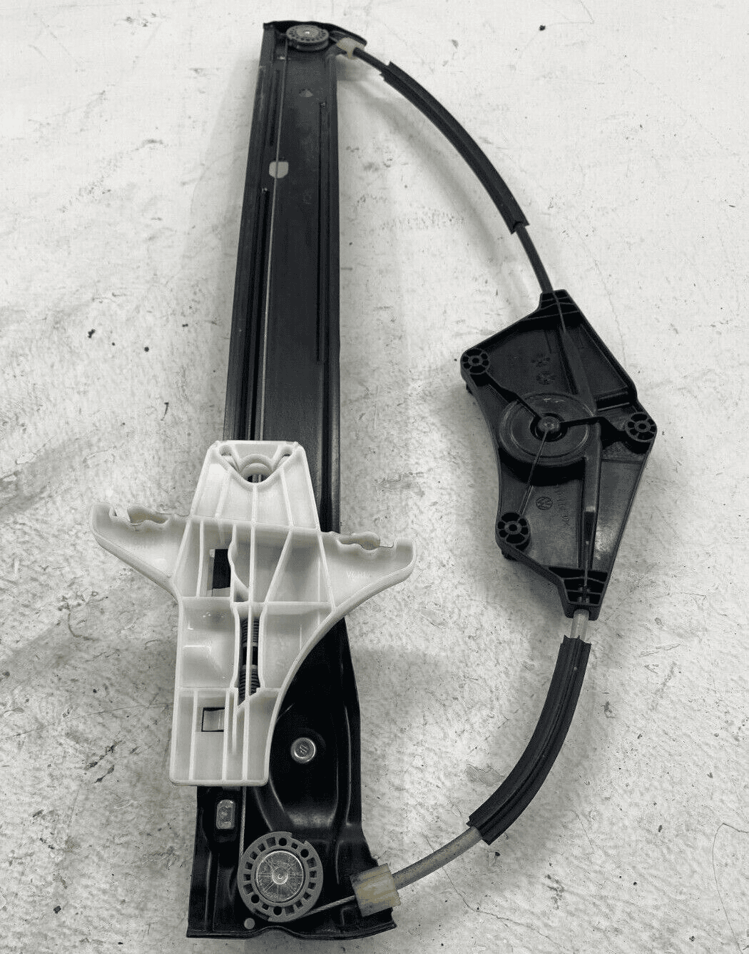 GENUINE 18-21 VOLKSWAGEN ATLAS REAR LEFT DOOR WINDOW REGULATOR OEM 3CN83946