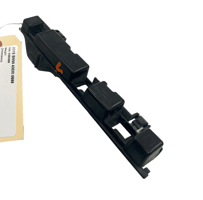 2017-20 BMW 430i LEFT DRIVER SIDE ROCKER MOLDING SUPPORT LEDGE BRACKET #1 O 2017-20 BMW 430i LEFT DRIVER SIDE ROCKER MOLDING SUPPORT LEDGE BRACKET #1 O