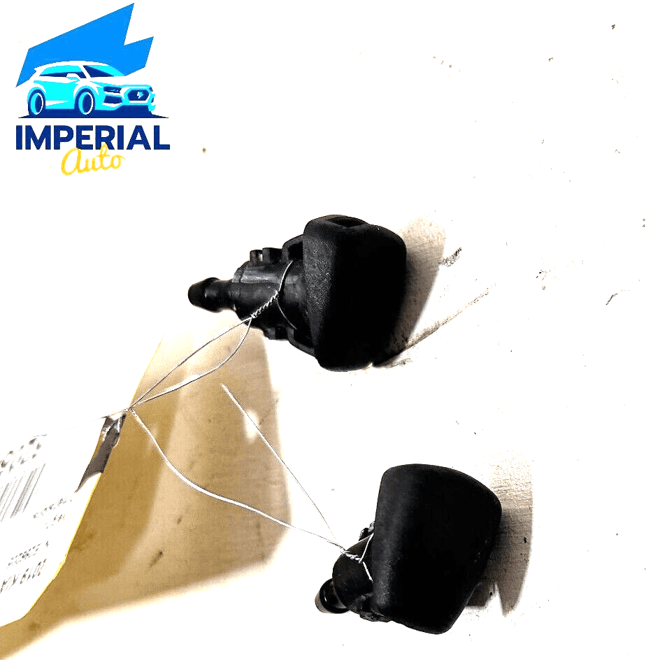 2018-2023 KIA RIO FRONT WINDSHIELD LEFT & RIGHT SIDE WASHER NOZZLE OEM SET  2018-2023 KIA RIO FRONT WINDSHIELD LEFT & RIGHT SIDE WASHER NOZZLE OEM SET